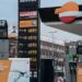 Denuncian 18 gasolineras en Cataluña por subir precios justo antes del descuento del Estado