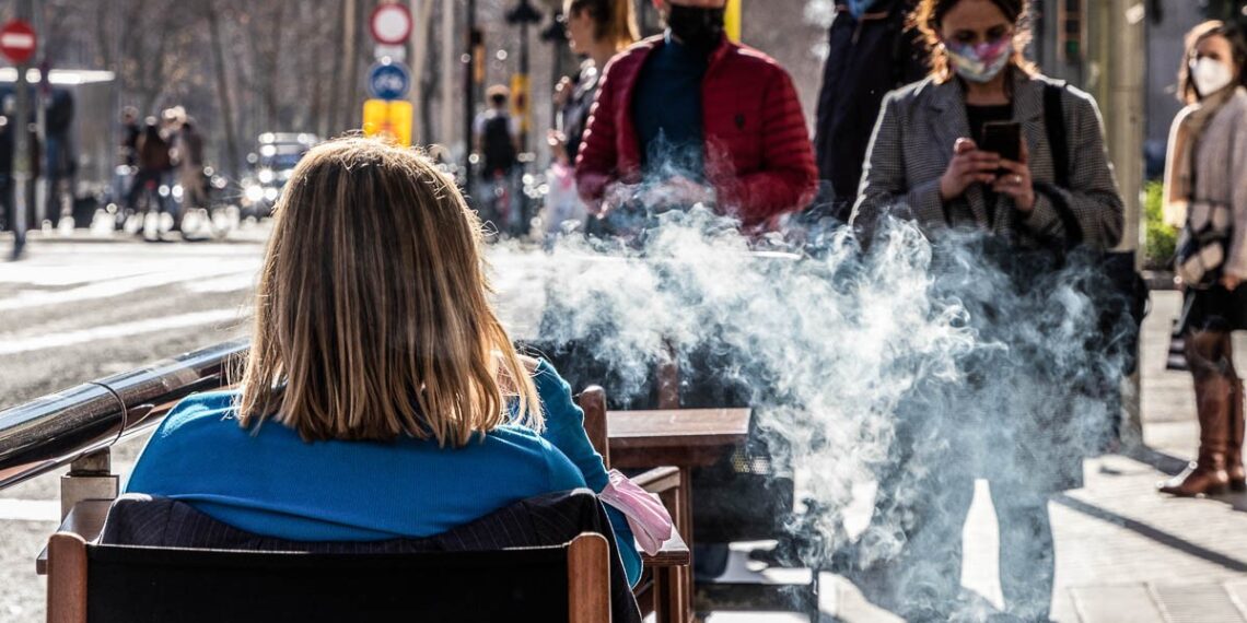 El 95% de las terrazas de hostelería tiene niveles perjudiciales de nicotina para la salud