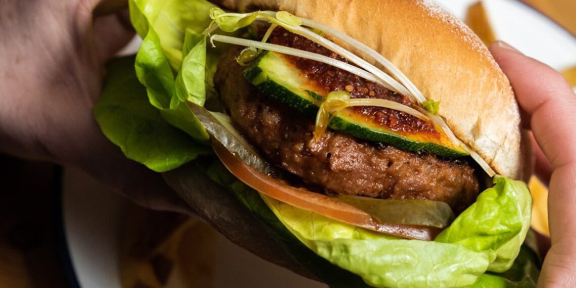 El doble motivo de McDonald's para cambiar sus hamburguesas
