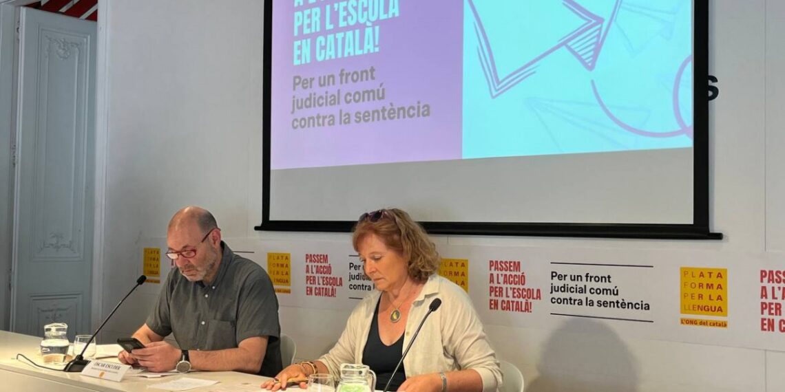 Plataforma por la Lengua activa la respuesta judicial contra la sentencia del 25% de castellano